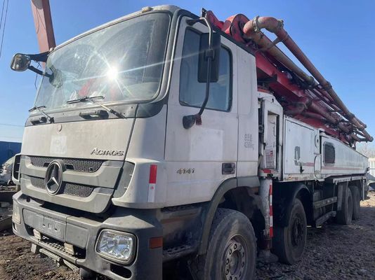 बेंज़ चेसिस 8×4 के साथ 56-5 मीटर कंक्रीट पम्प पुत्ज़मिस्टर का इस्तेमाल किया
